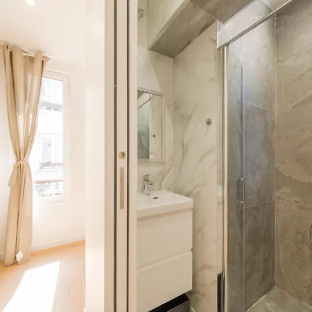 Magic Apartment 4P Sacre Coeur-2